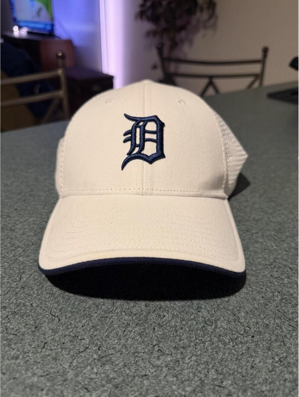Detroit Tigers Adjustable Mesh Hat